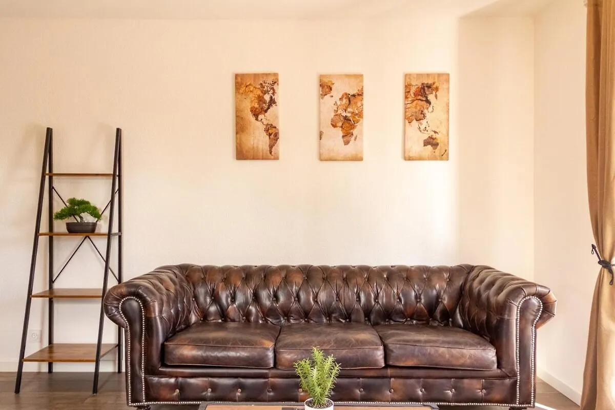 Zenbnb / Chesterfield / Proche Commerce / Parking Annemasse